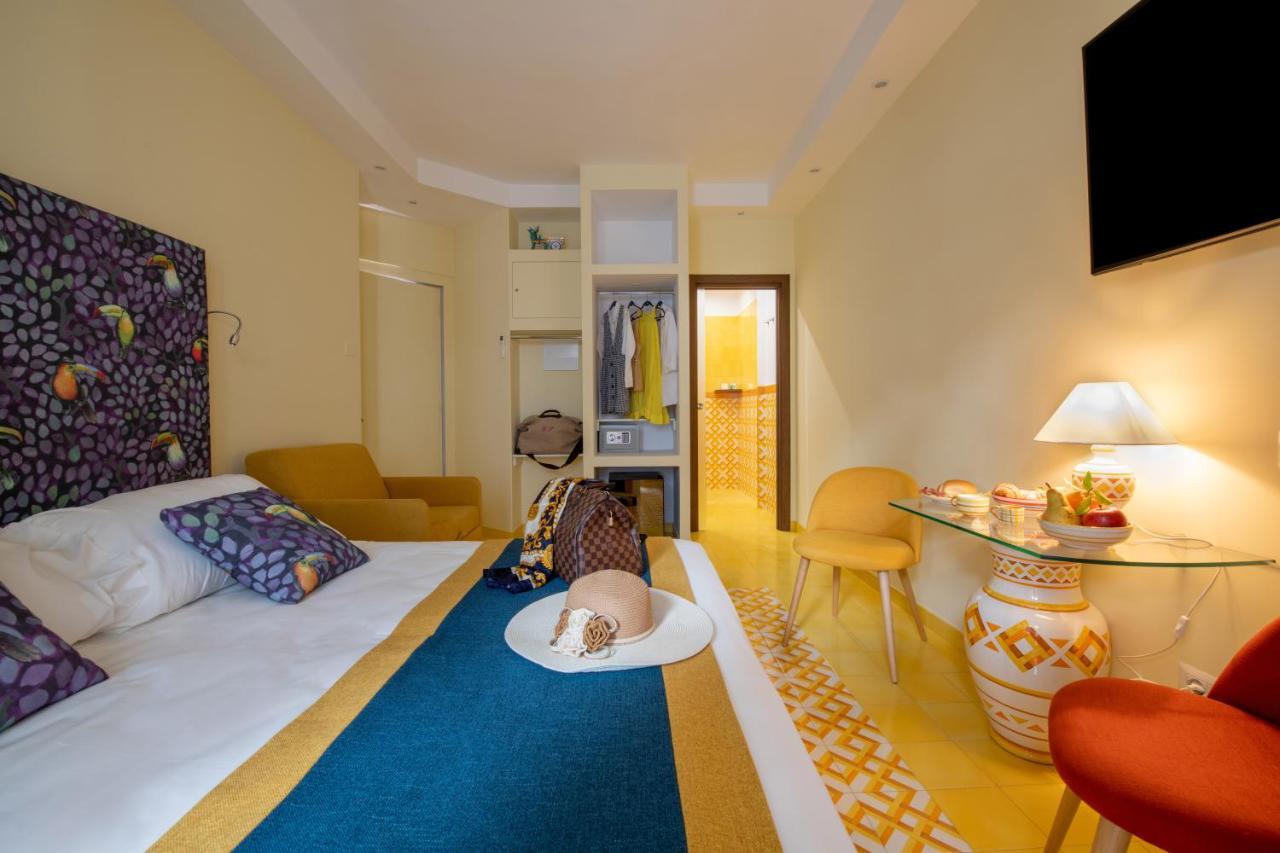 Affittacamere Aquae Romanae Piazza Lauro 3*
