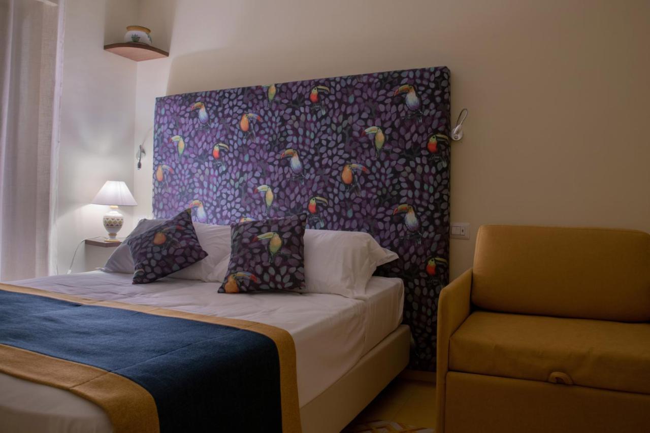 Affittacamere Aquae Romanae Piazza Lauro 3*