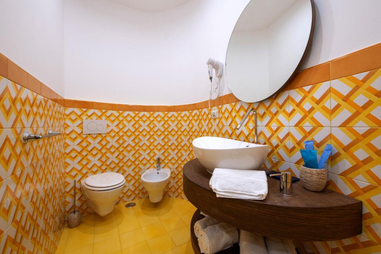Affittacamere Aquae Romanae Piazza Lauro 3*